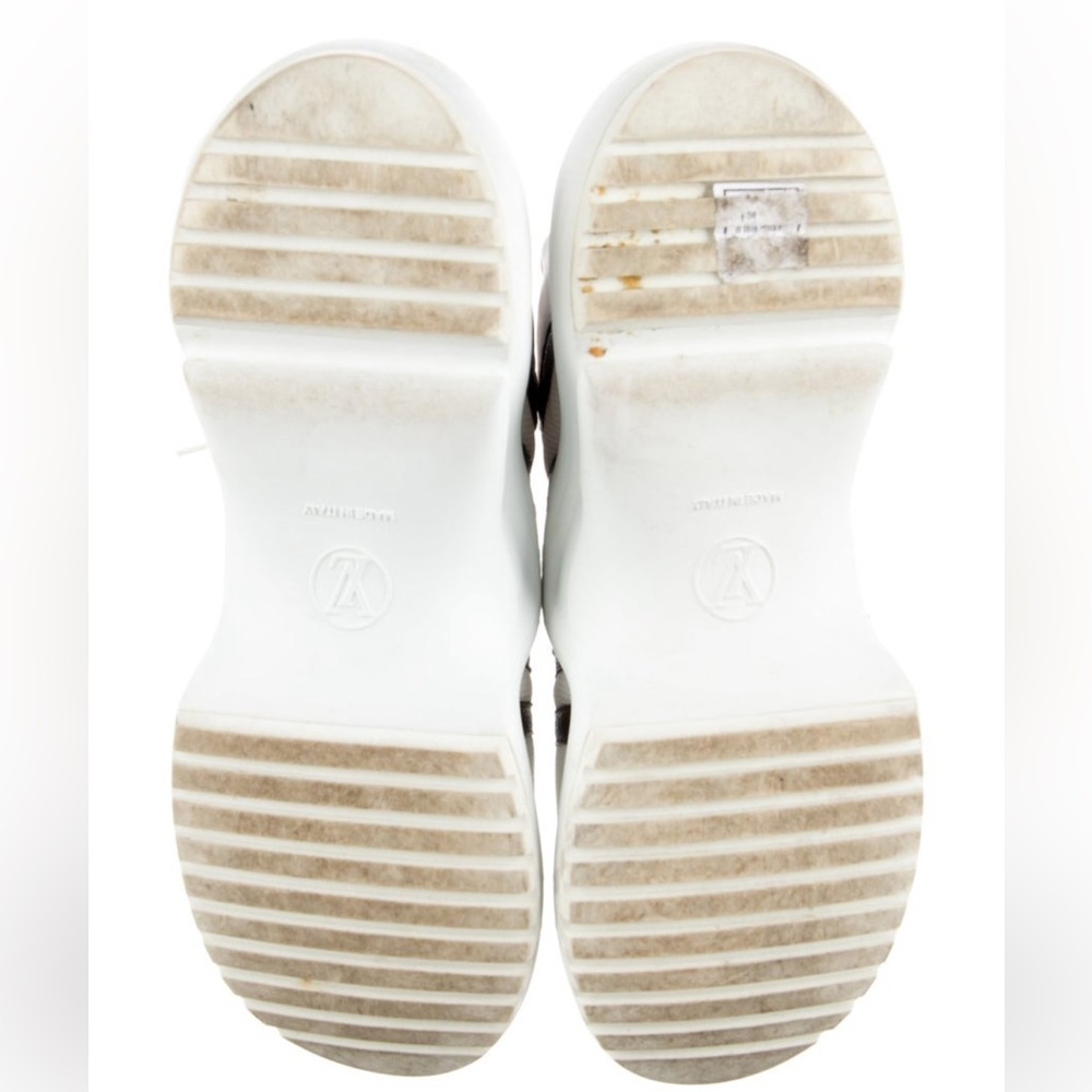 Louis Vuitton Chunky Sneakers - Picture 5 of 5